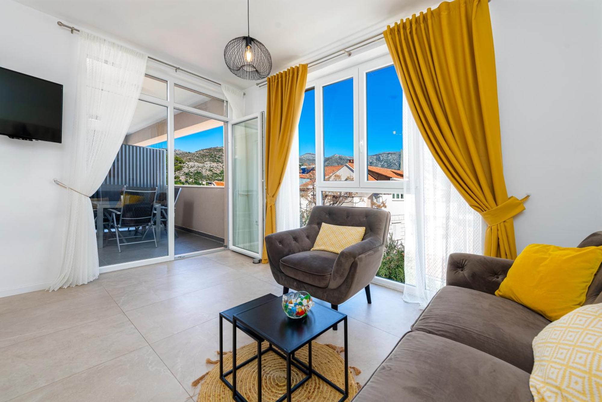 Oyo Deluxe Apartments Dubrovnik Exterior photo